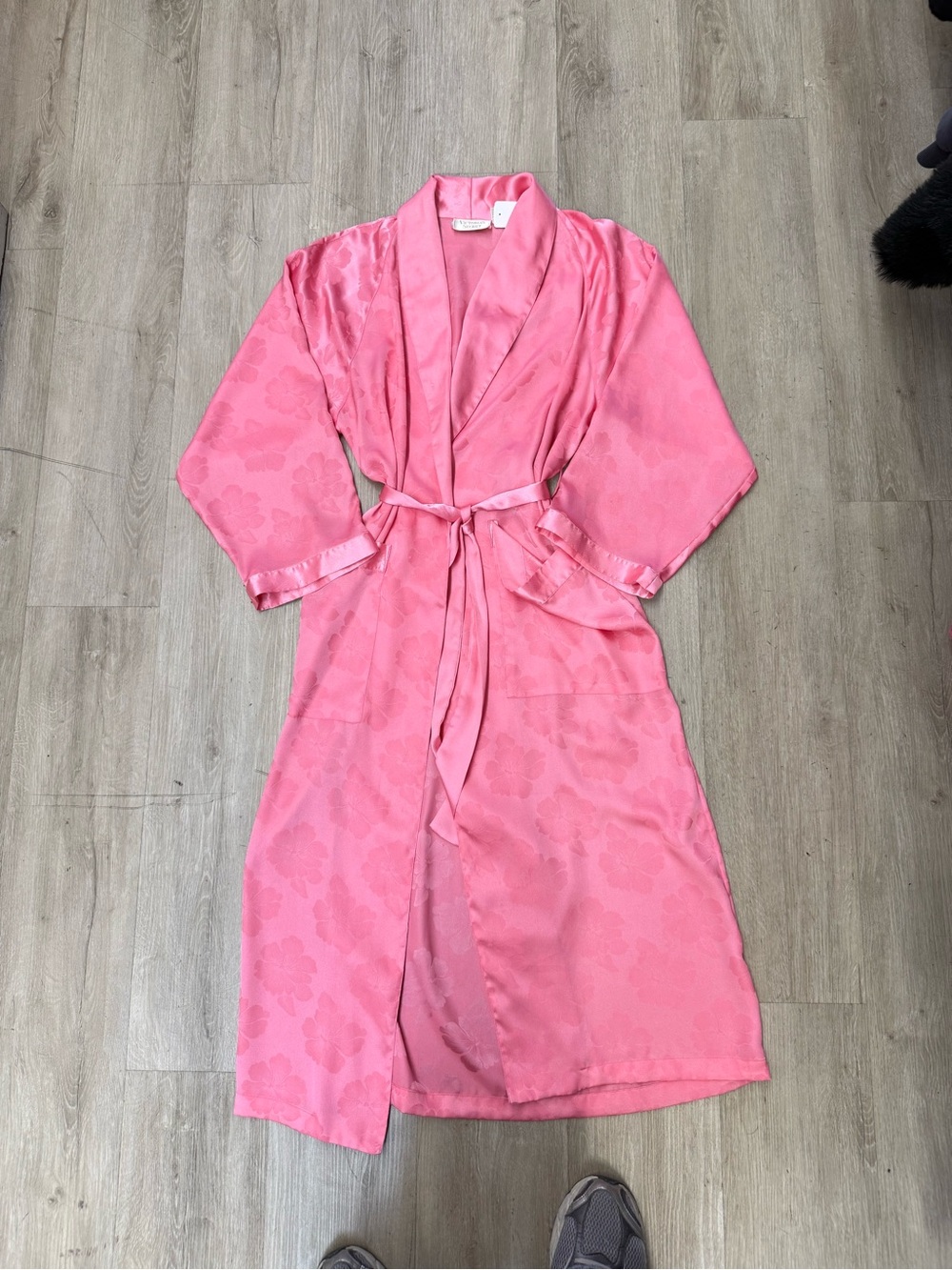 Victoria’s Secret Vintage Gold Label Pink Satin Flower Robe Size Small